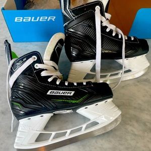 Bauer kids ice hockey skates, size 2